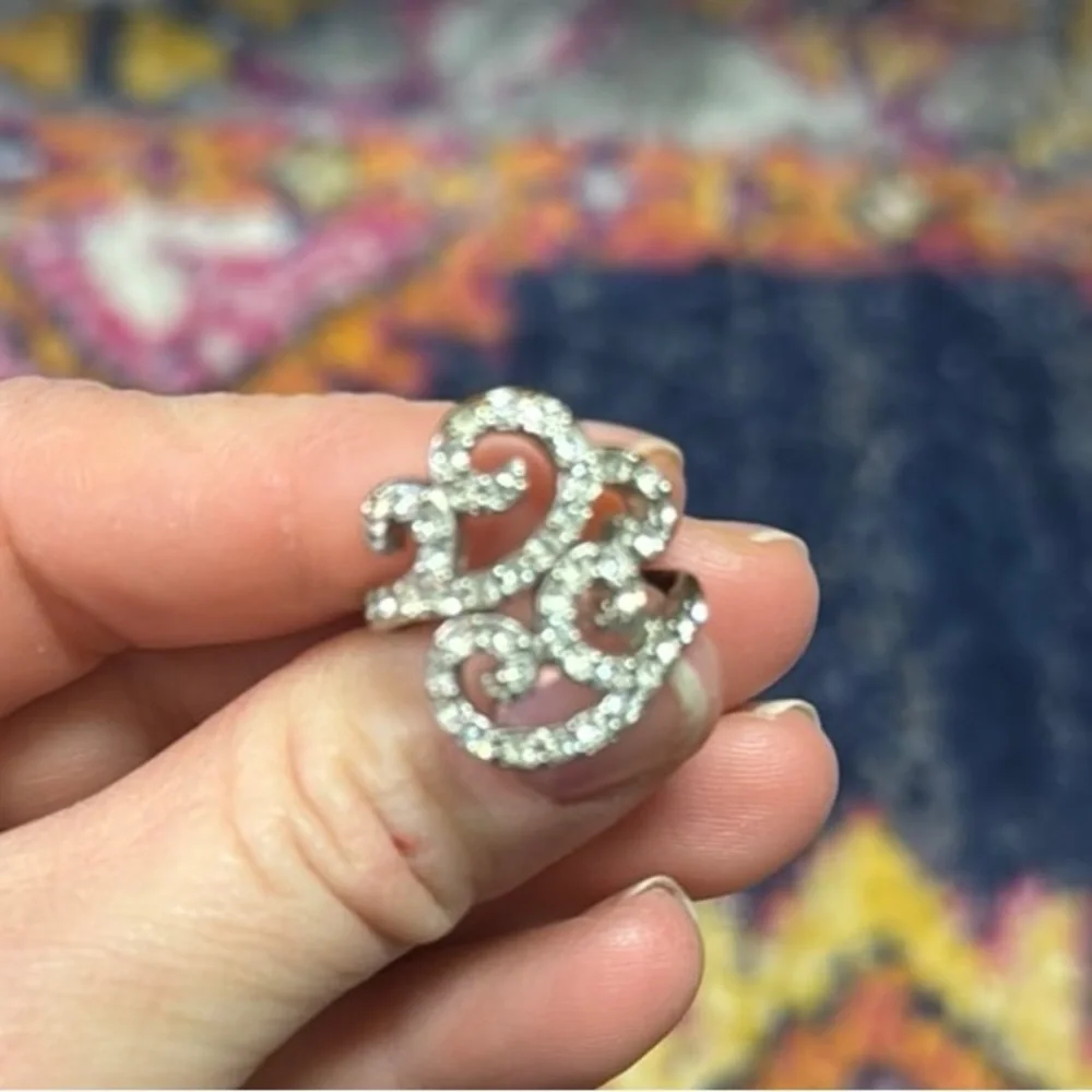 Elegant Silver Cocktail Rings Set